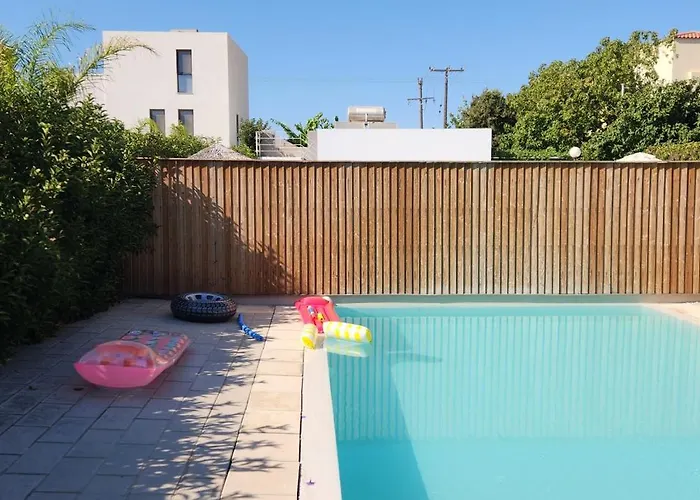 Endless Summer Pool Flat Apartman