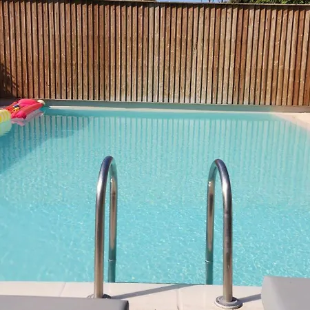 Endless Summer Pool Flat Ixia (Rhodes)