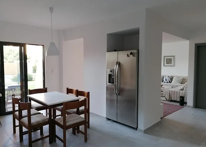 Endless Summer Pool Flat Апартаменты Иксиа