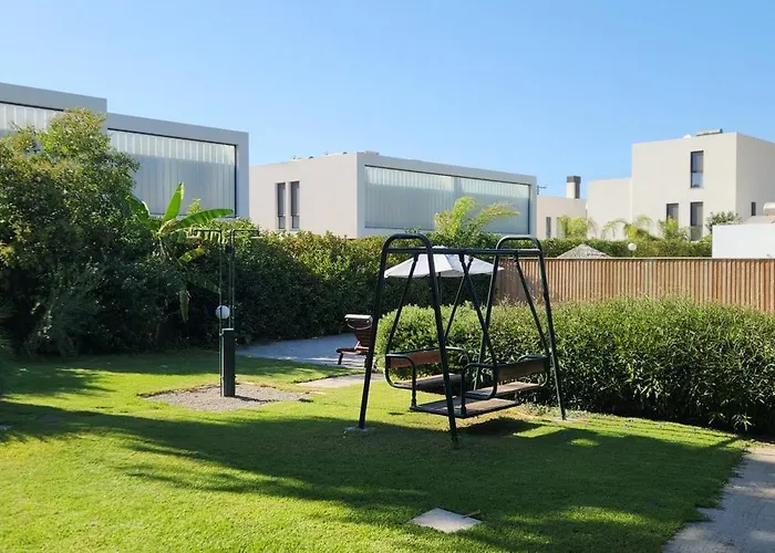 Апартаменты Endless Summer Pool Flat